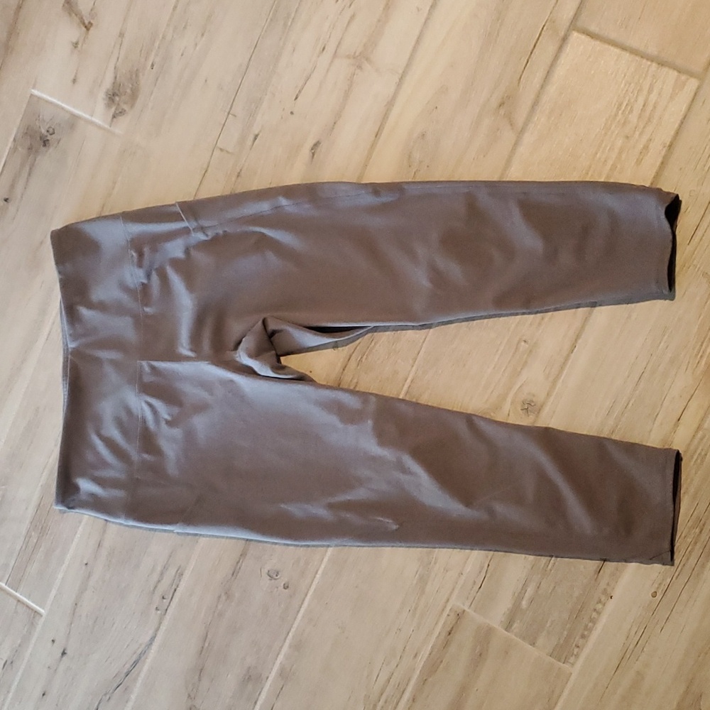 Head Gray Cropped Leggings Training Tights sz Medium Athleisure Athletic Sporty